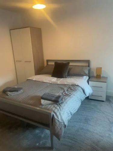 #305 1 Bedroom Serviced apartment -free parking