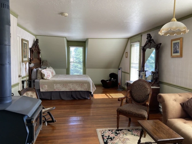 2 Bedrooms Suite