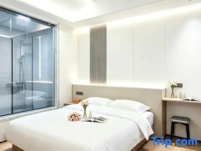 1 Bedroom Deluxe Suite