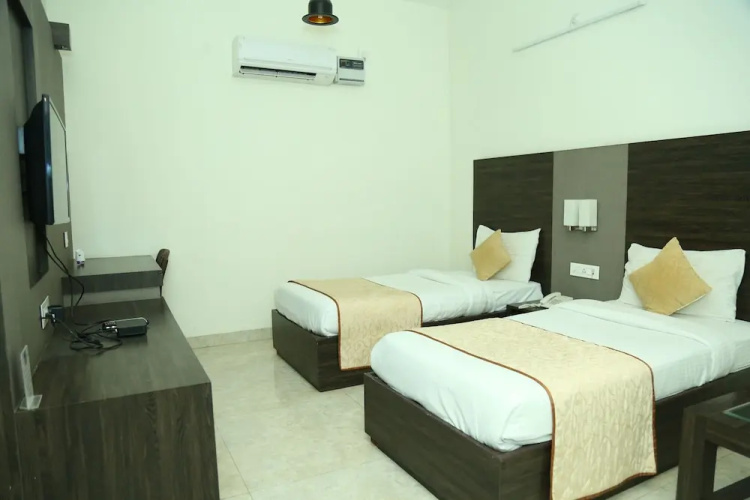 Hotel Kanishk