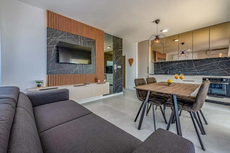 1 Bedroom Deluxe Apartment