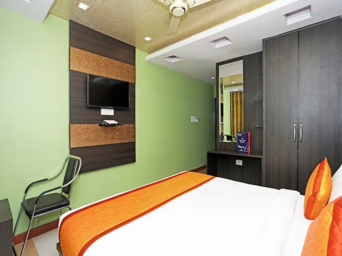 Fabhotel Sanjay Palace