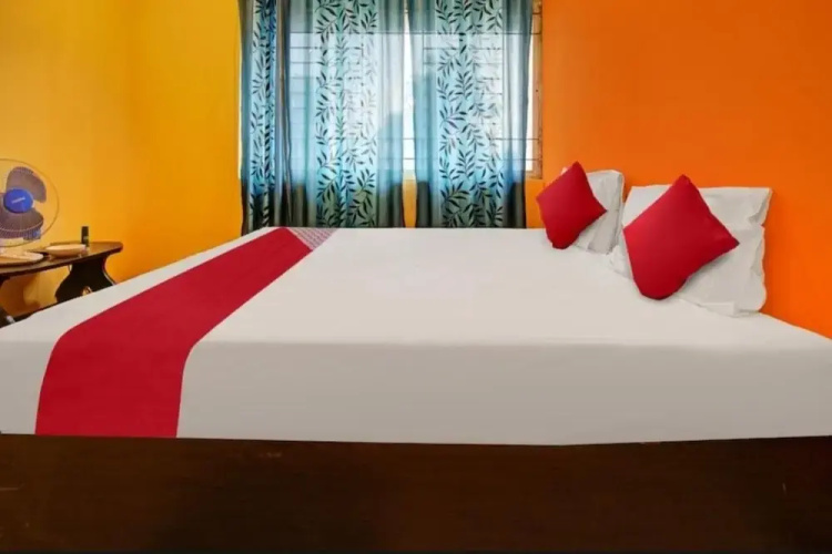 Goroomgo Morya Classic Bhubaneswar