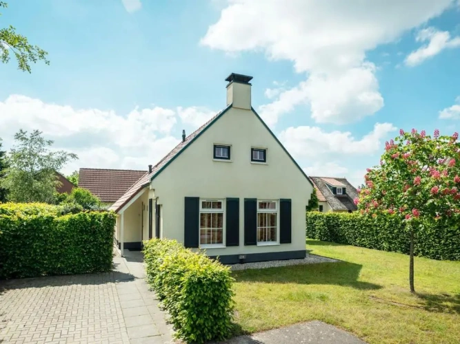 3 Bedrooms Cottage