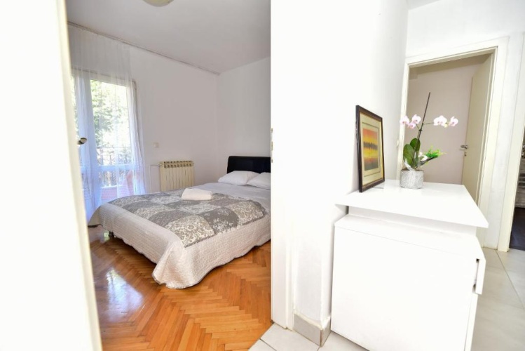 2 Bedrooms Apartment with view