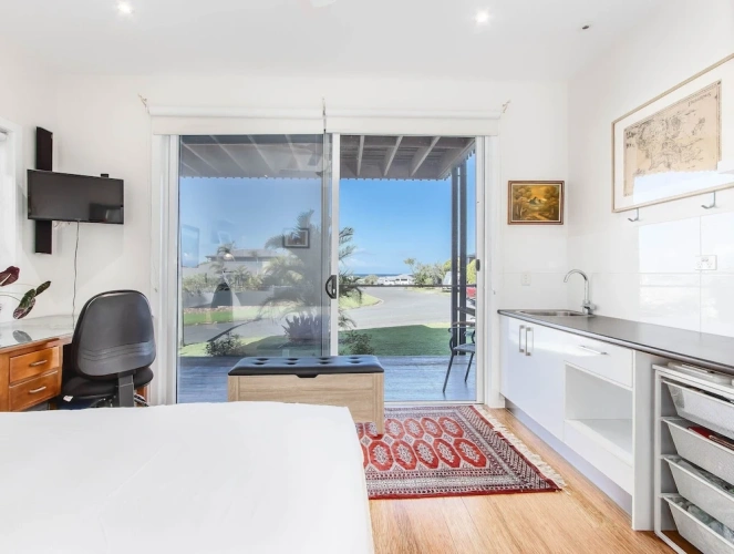 4 Bedrooms Cottage