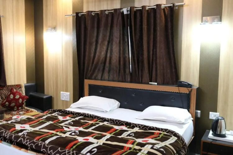 Hotel Suri