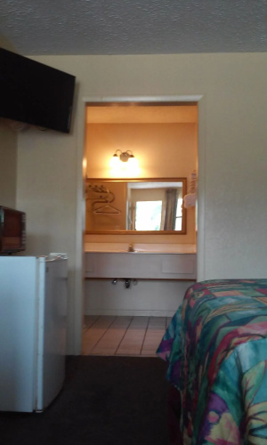 Summer Breeze Motel