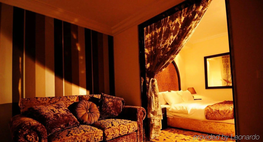 QHotel