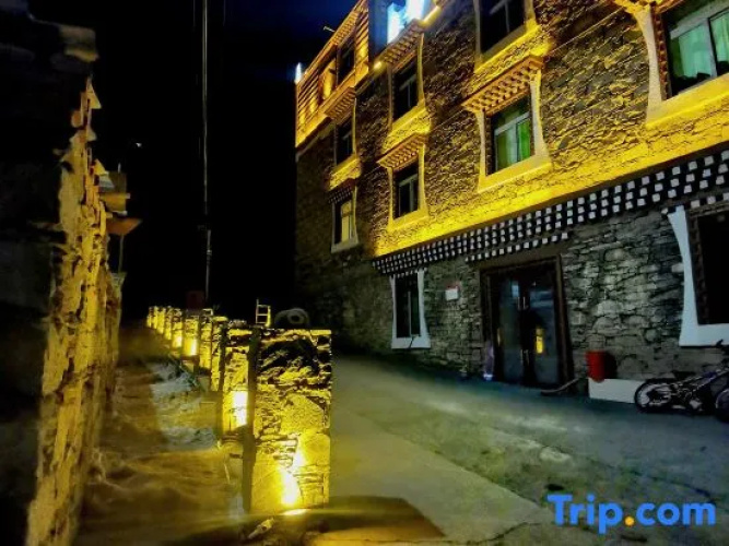Yunxi Shanju Inn