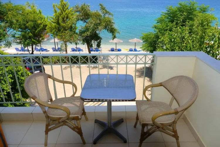 Standard Twin room with sea view