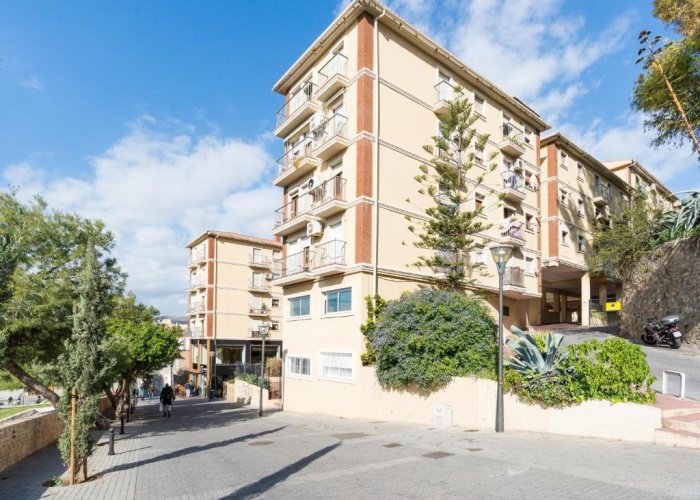 3 Bedrooms Apartment