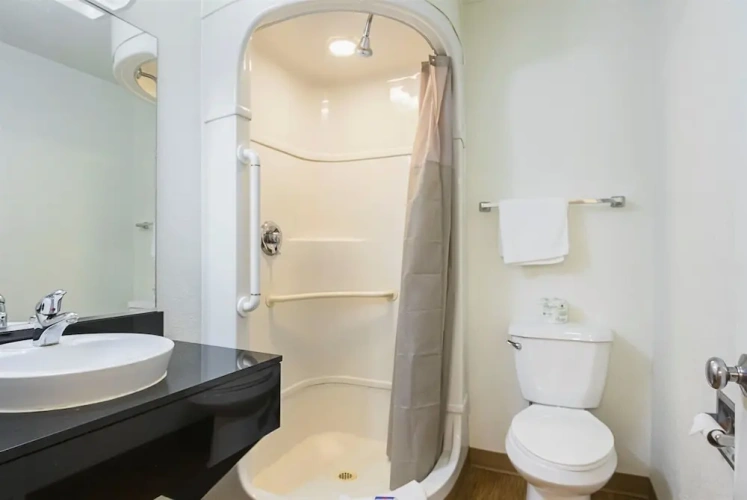 Standard Quadruple Suite