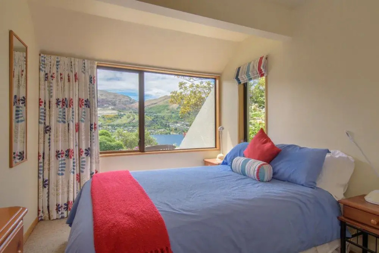 Libra Lake View Villa