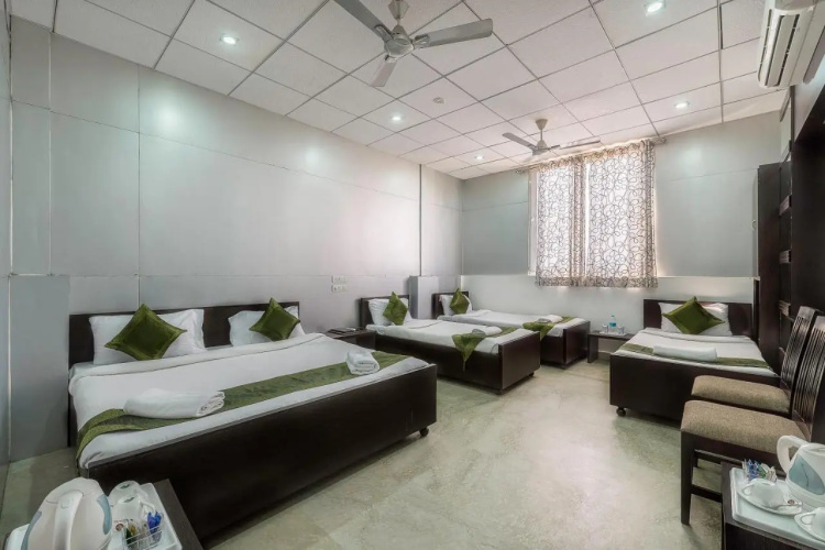 Raya Inn