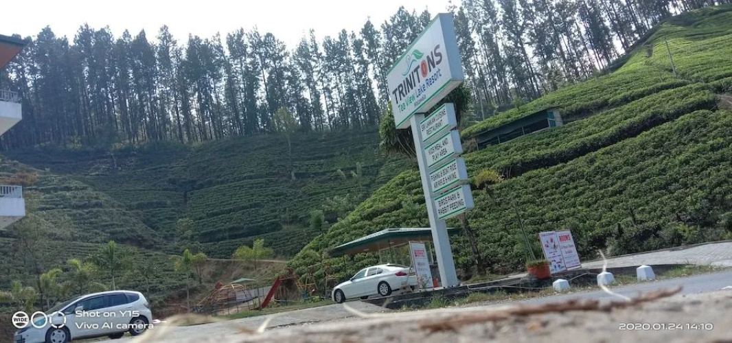 TRINITONS Tea View Lake Resort