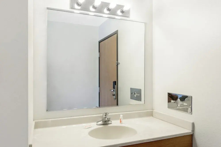 Budget Inn and Suites