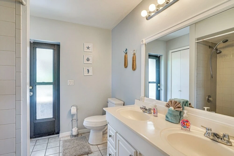 3 Bedrooms Cottage