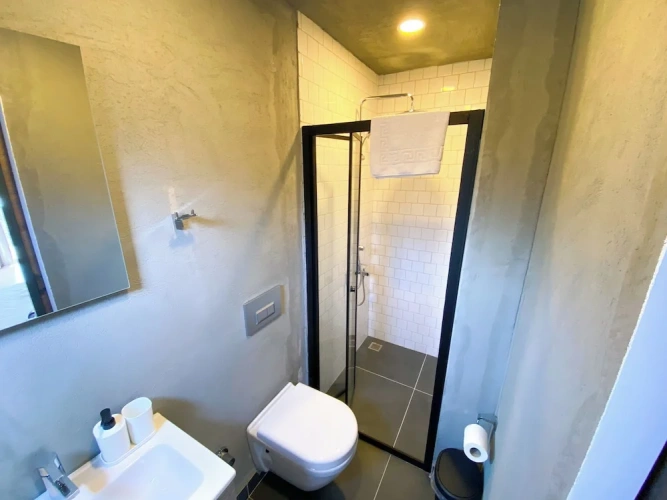 Comfort room