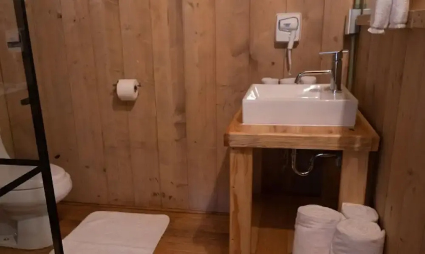 Casta a Incredible Lodge in the Forest With Private Jacuzzi