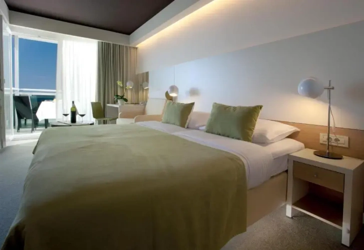Standard Twin room with balcony
