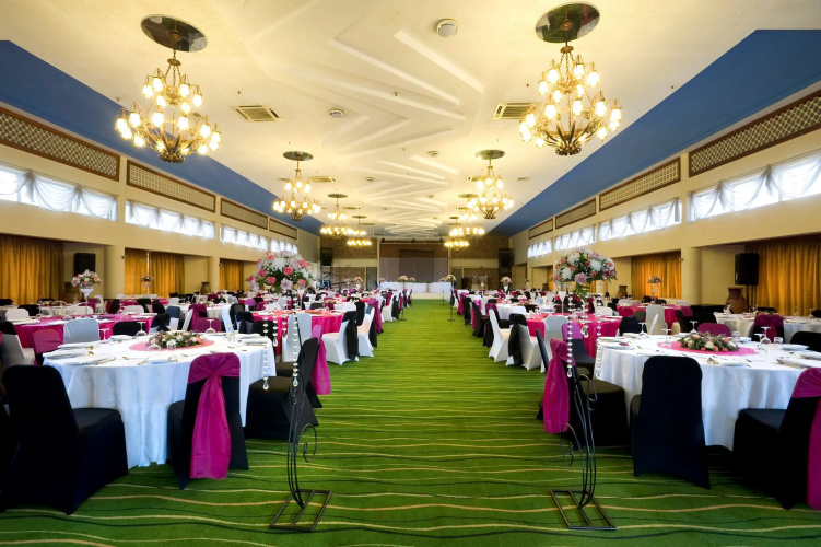 Golf Course Hotel