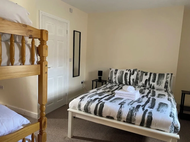 Standard Quadruple room with courtyard view