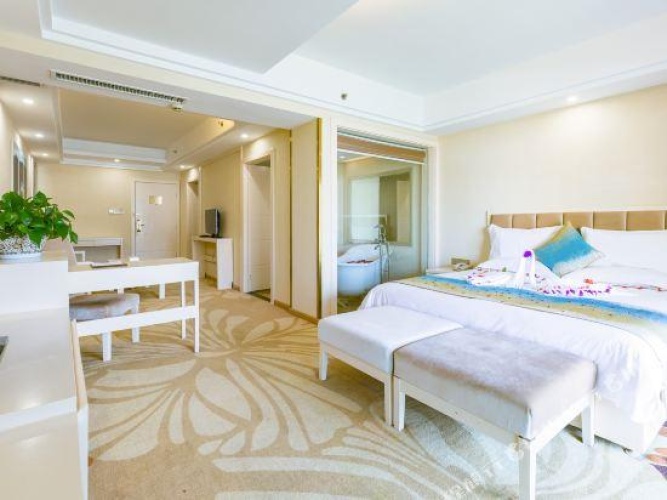 Executive Double Suite with river view
