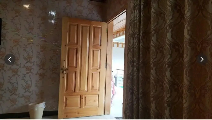New Park Hotel & Restaurant