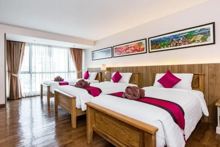 Standard Triple room