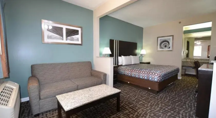 Relax Inn Motel & Suites