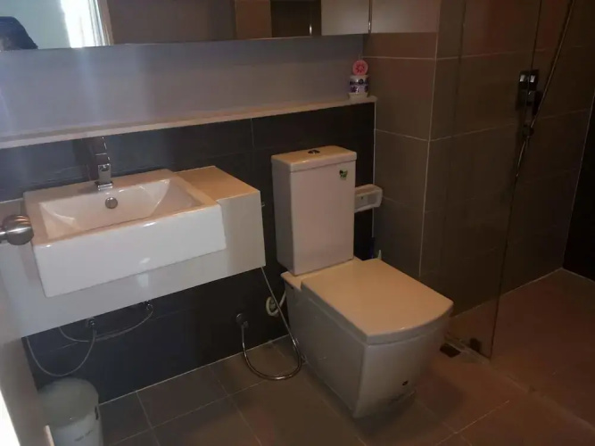 Acqua Condominium