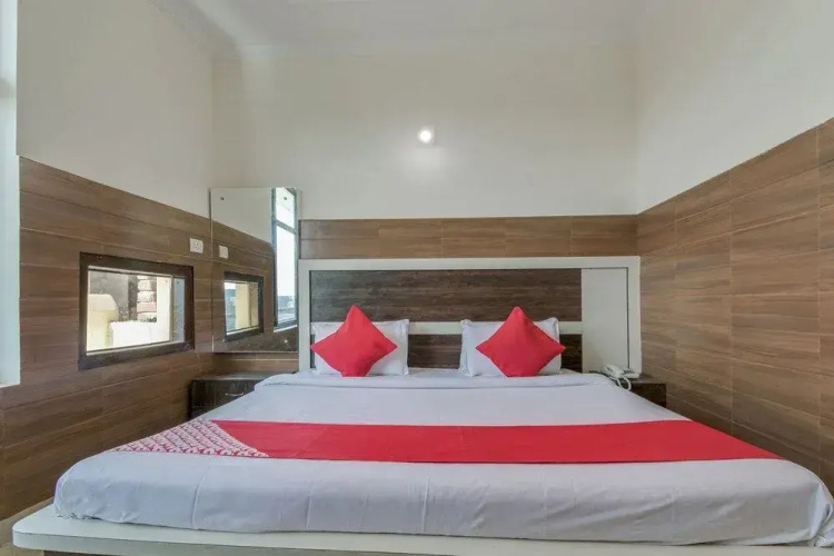 OYO 24893 Palak Lodge