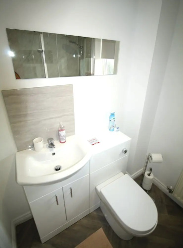 2 Bed House - Large Garden - Fully Refurbished