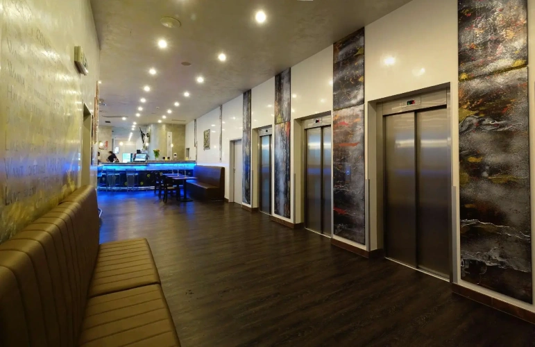 2 Bedrooms Double Suite