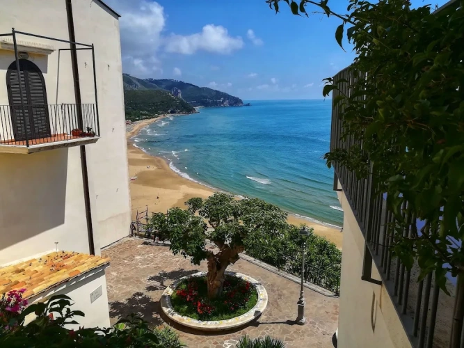 1 Bedroom Cottage with city view