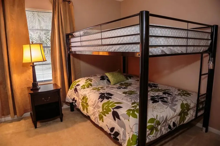 Clean Hole IN ONE Golf Condo