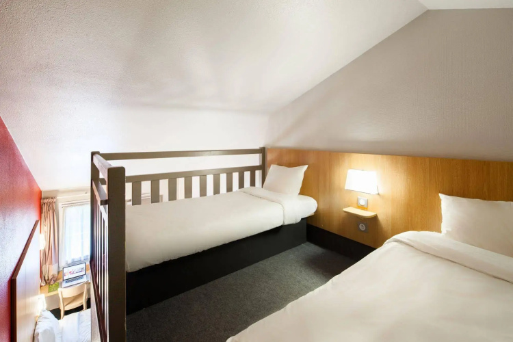 B&B HOTEL Amiens Longueau