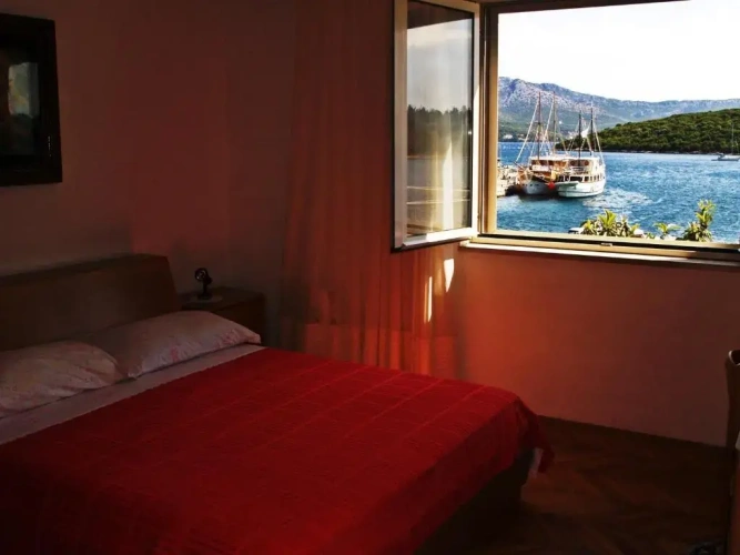 3 Bedrooms Apartment