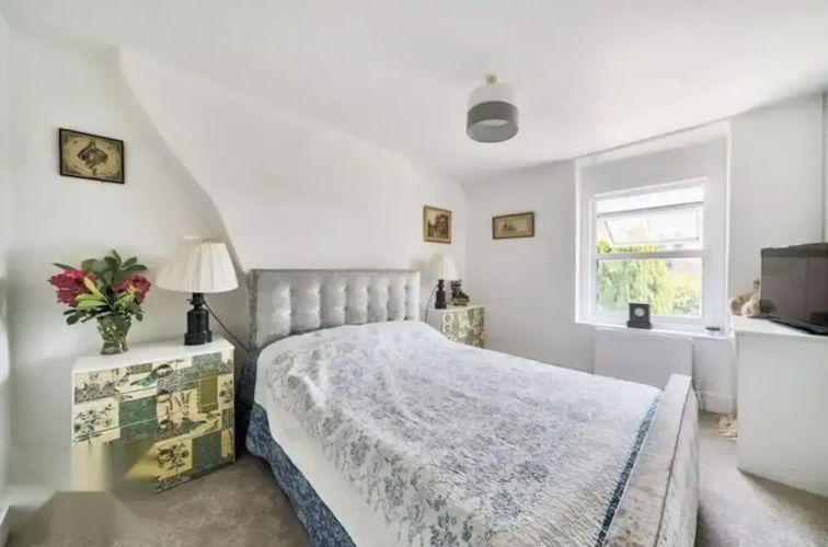 4 Bed-2 Bath-bar-pool Table-library- Xmas Venue