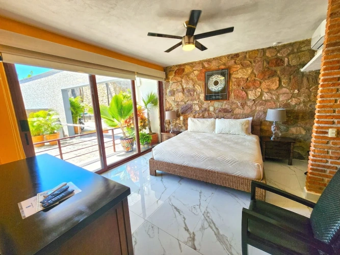 1 Bedroom Superior Basement room