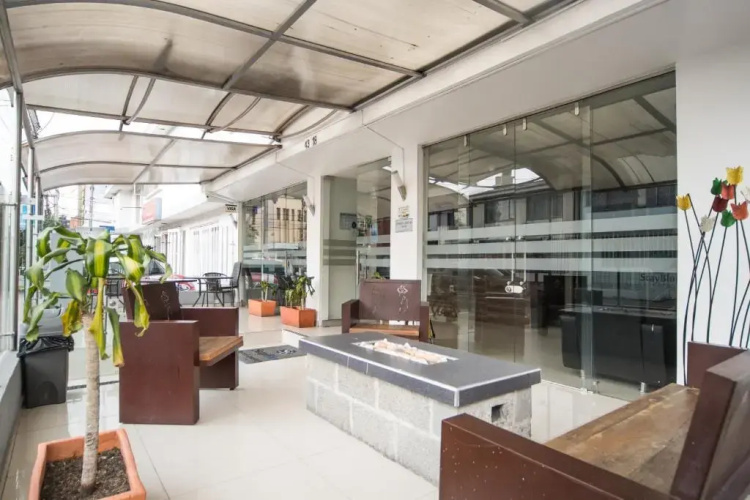 Stay Blue Hotel