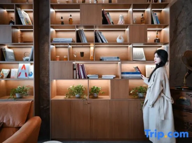 Super 8 Selected Hotel (Shangrao High speed Railway Station)