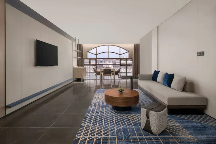 Deluxe Double Suite with balcony