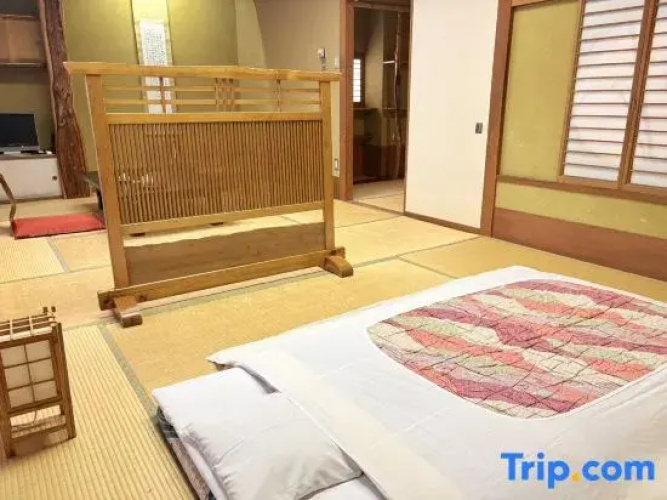 Saku Hotel   Onsen (Hot Spring)