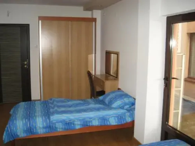 B&B Apolon