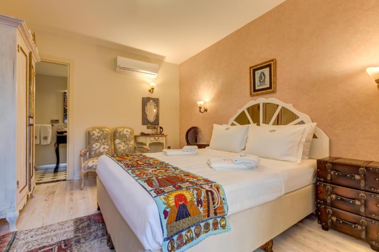 Standard Double room with garden view