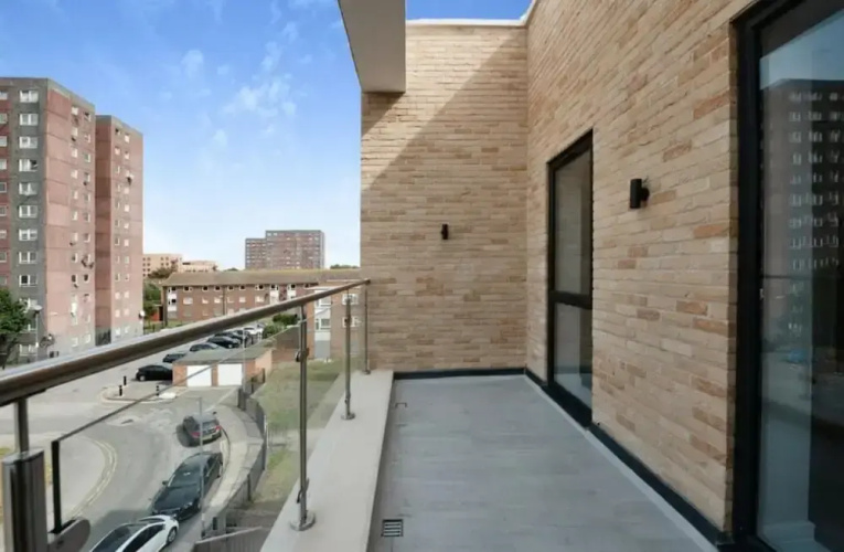 Stunning 2-bed Apartment in Barking