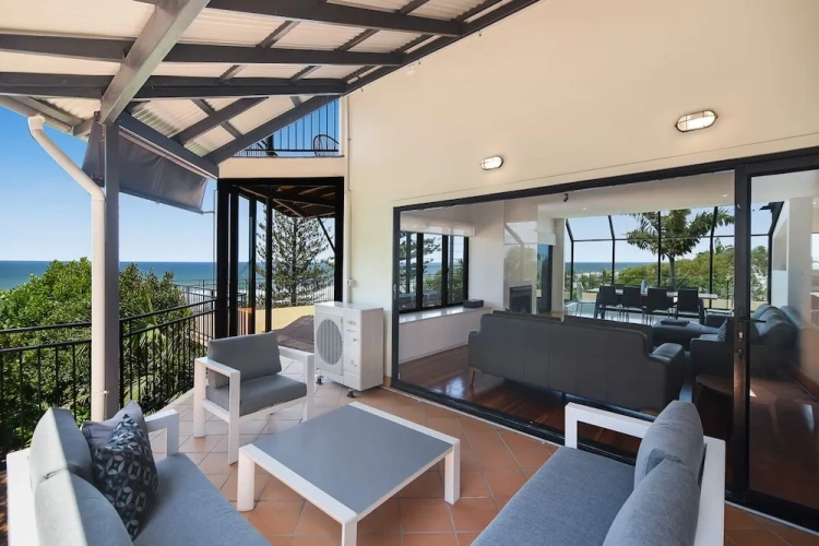 3 Bedrooms Cottage