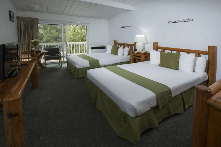 Carmel River Inn & Cottages